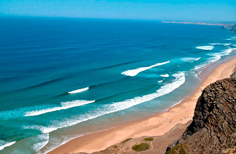 Sagres, the pearl of surfing in the Algarve SurfCamp Portugal Algarve cordoama