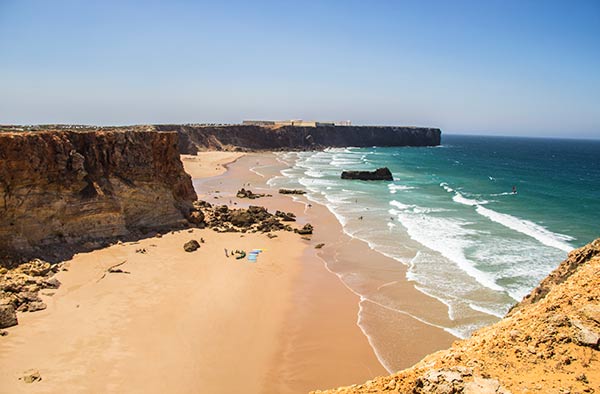 Vacaciones en Sagres: Qué ver y dónde ir SurfCamp Portugal Algarve Tonel