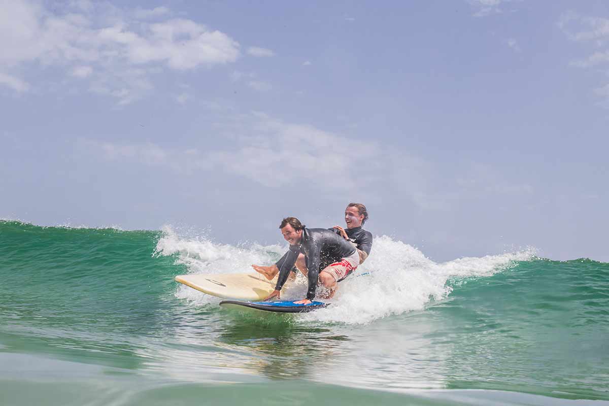 reglas del surf wavy
